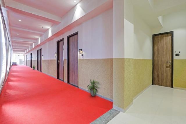 Hotel Gold Palace Inn Surat Eksteriør bilde