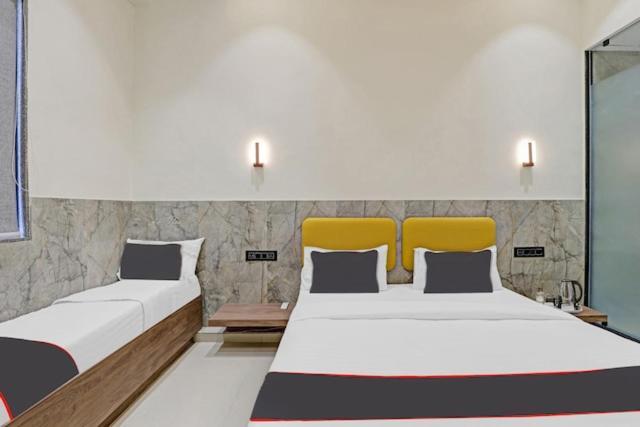 Hotel Gold Palace Inn Surat Eksteriør bilde